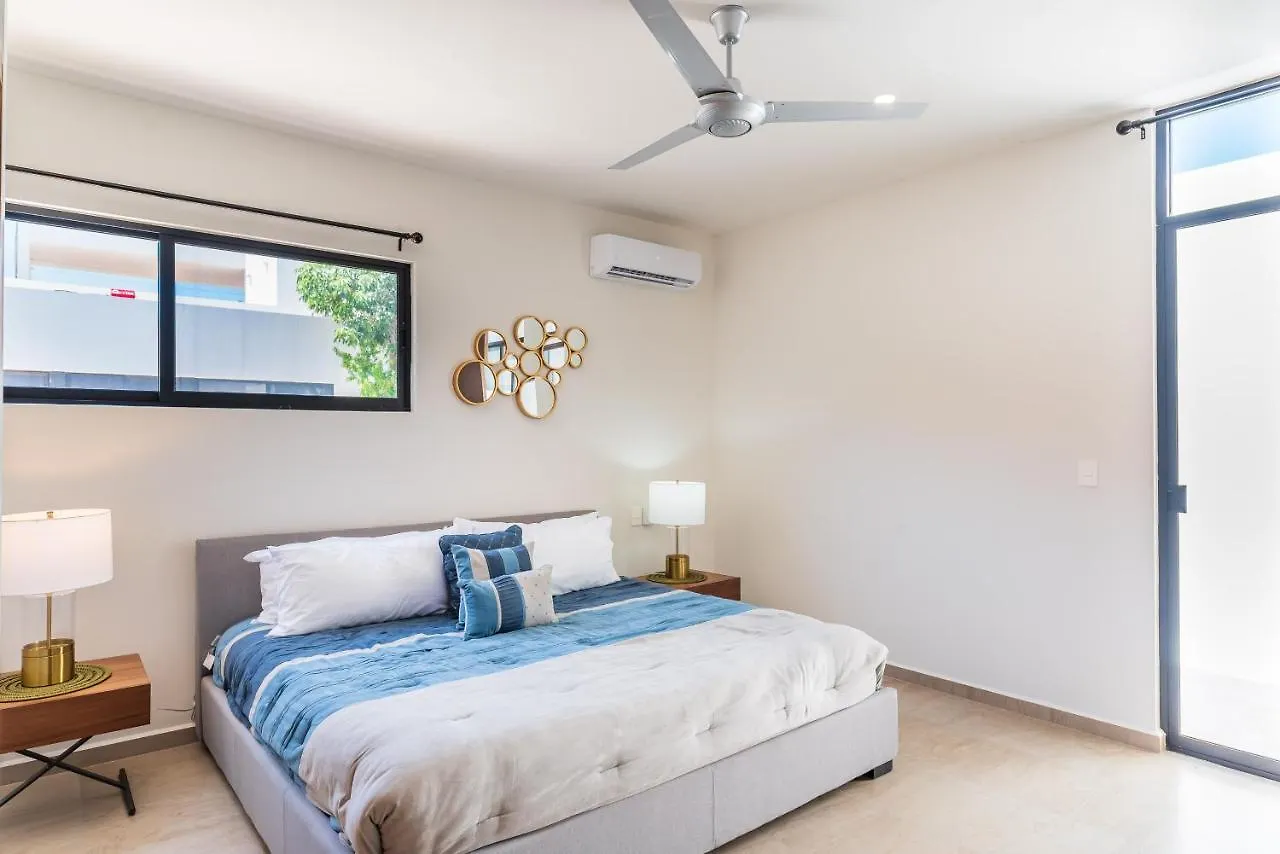 Entire House- 3Br With Private Roof Top Deck Playa del Carmen Messico