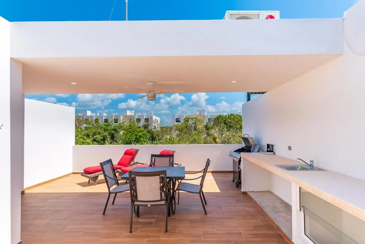Entire House- 3Br With Private Roof Top Deck Playa del Carmen Casa vacanze