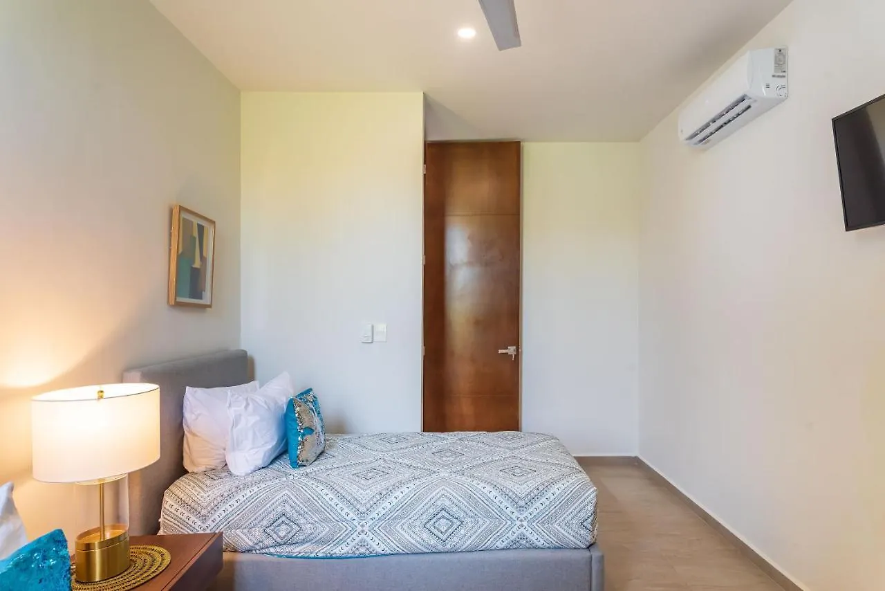 Entire House- 3Br With Private Roof Top Deck Playa del Carmen 0*,  Messico