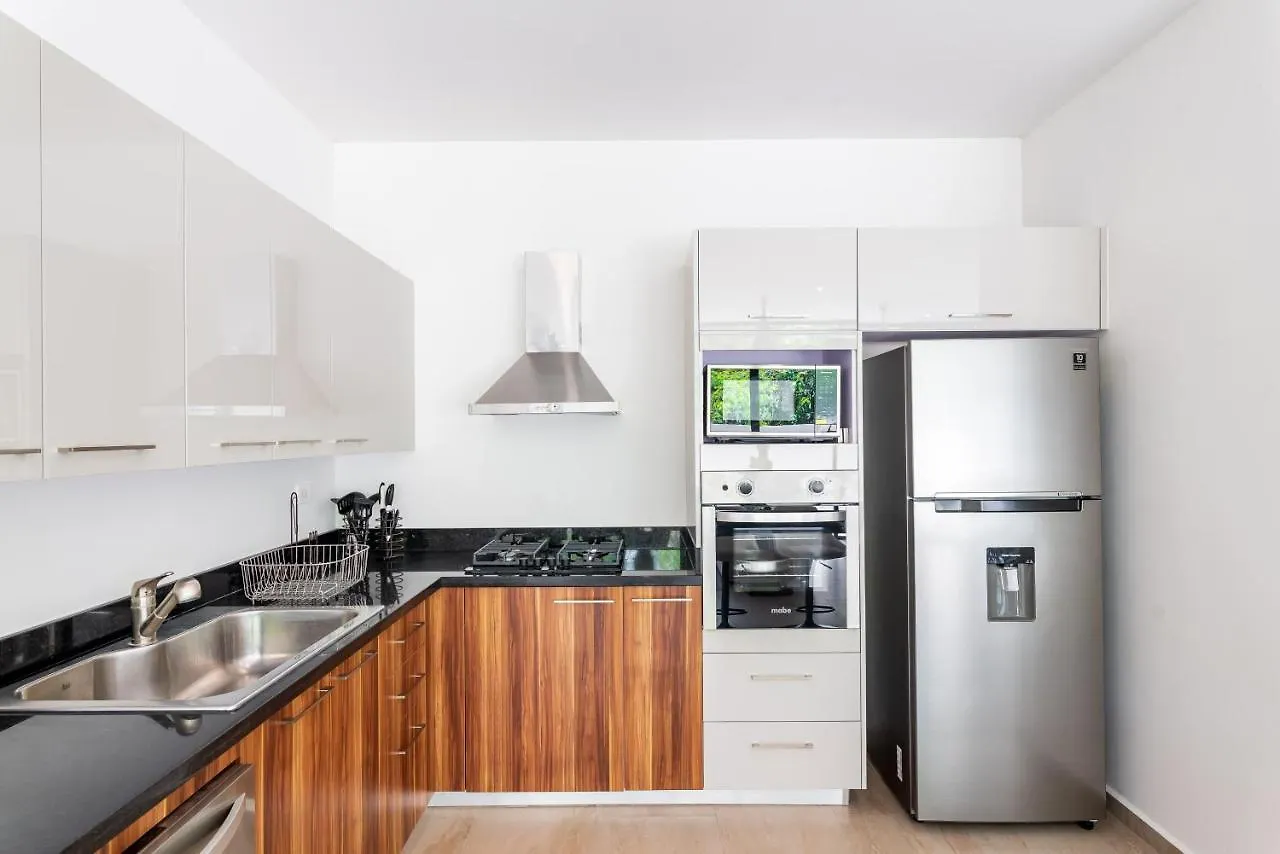 Entire House- 3Br With Private Roof Top Deck Playa del Carmen 0*,  Messico
